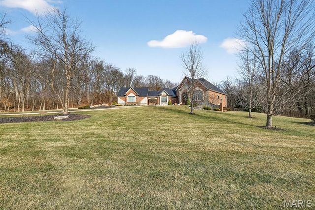 990 Stonecastle Drive, O'fallon, MO 63366