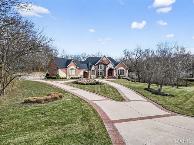 990 Stonecastle Drive, O'fallon, MO 63366