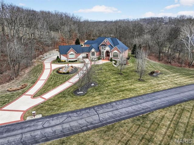 990 Stonecastle Drive, O'fallon, MO 63366