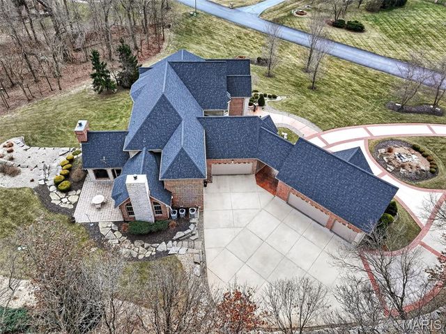 990 Stonecastle Drive, O'fallon, MO 63366