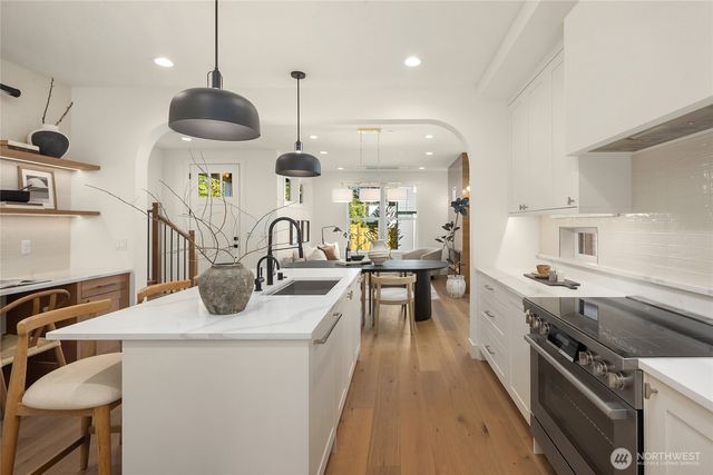 12507 NE 94th Street, Kirkland, WA 98033