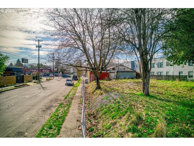 8028 N Lombard Way, Portland, OR 97203