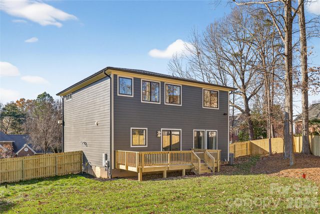 16311 Riverpointe Drive, Charlotte, NC 28278