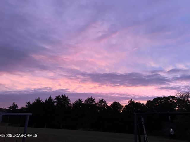 305 W HILLCREST AVENUE, Holts Summit, MO 65043