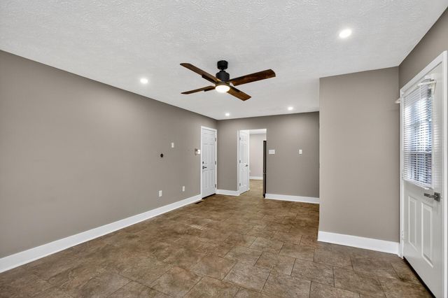 429 Marsailles Road, Versailles, KY 40383