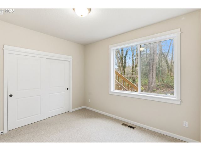 368 N FAIRWAY St, Newberg, OR 97132