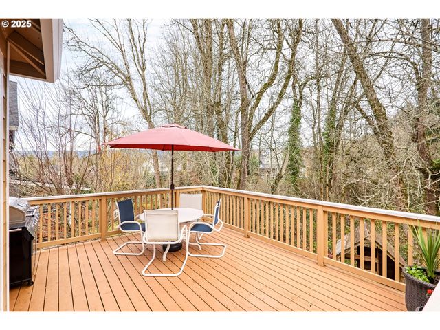 368 N FAIRWAY St, Newberg, OR 97132