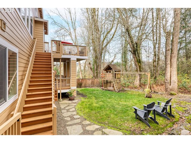 368 N FAIRWAY St, Newberg, OR 97132