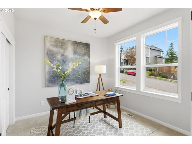 368 N FAIRWAY St, Newberg, OR 97132