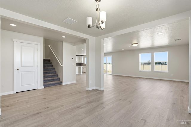 10768 Armuth St, Caldwell, ID 83605