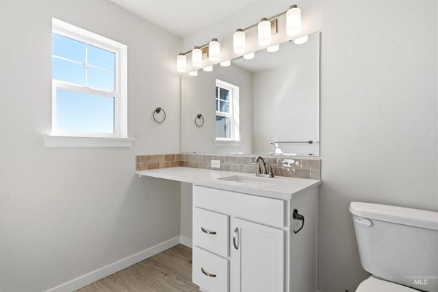 10768 Armuth St, Caldwell, ID 83605