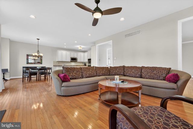 6 LANDON WAY, Exton, PA 19341