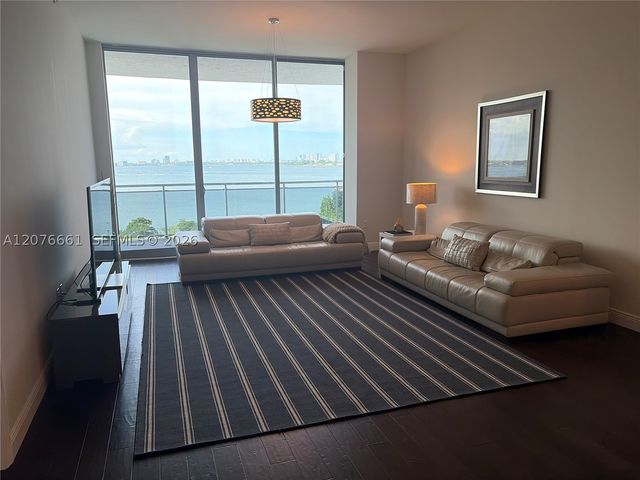 7901 Hispanola Ave 807, North Bay Village, FL 33141