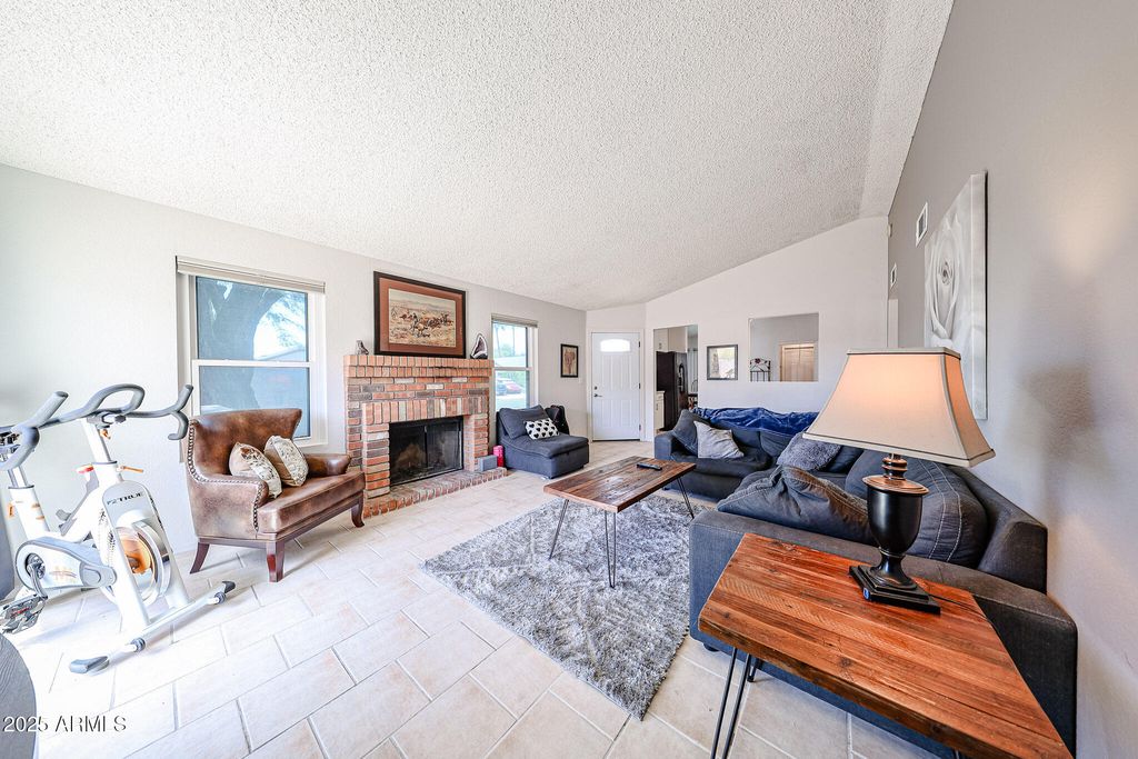 8521 W MAUNA LOA Lane, Peoria, AZ 85381 — exterior