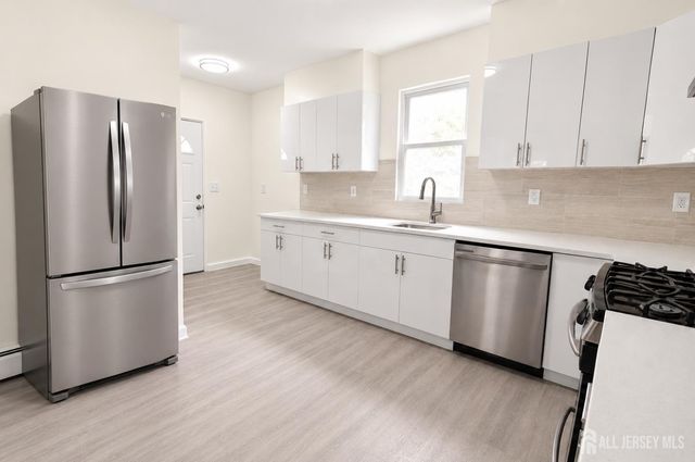 12 Ford Avenue, Franklin Twsp, NJ 08873