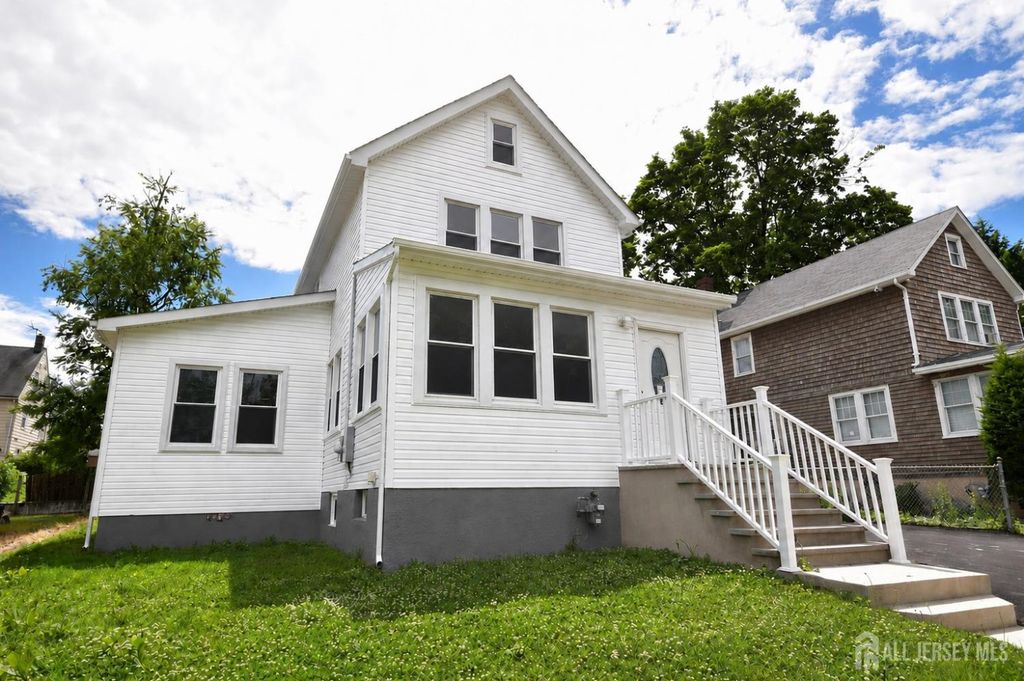 12 Ford Avenue, Franklin Twsp, NJ 08873