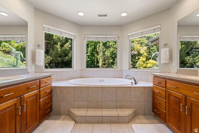 11486 S MARKRIDGE CIR, South Jordan, UT 84095