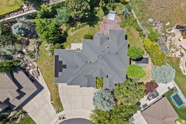 11486 S MARKRIDGE CIR, South Jordan, UT 84095