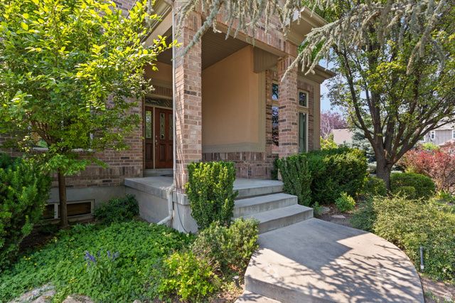 11486 S MARKRIDGE CIR, South Jordan, UT 84095