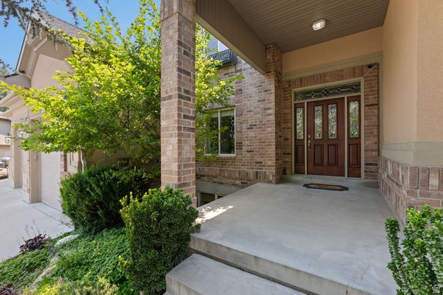 11486 S MARKRIDGE CIR, South Jordan, UT 84095