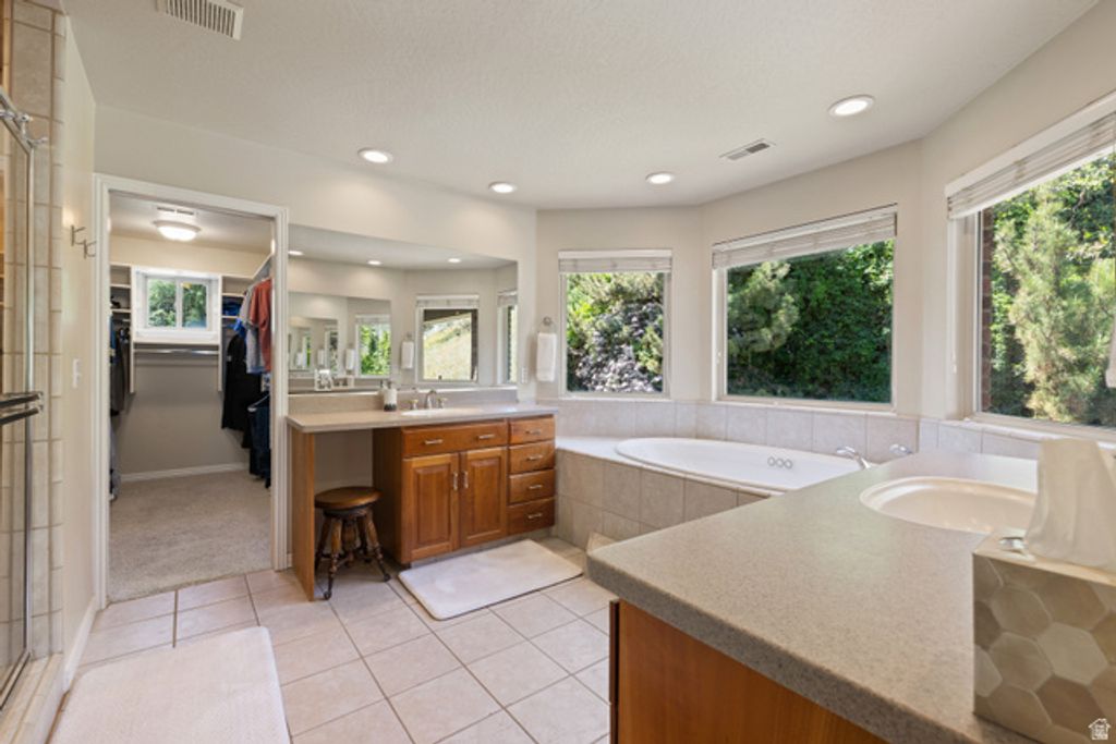 Image 28 of property listing at 11486 S MARKRIDGE CIR, South Jordan, UT 84095