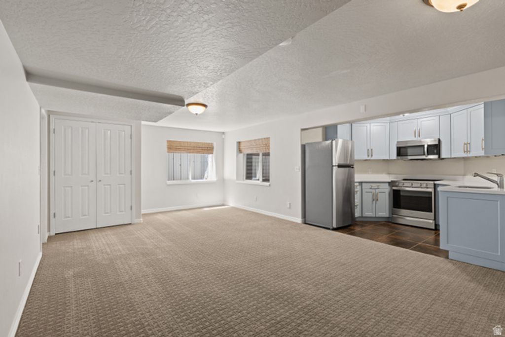 Image 45 of property listing at 11486 S MARKRIDGE CIR, South Jordan, UT 84095
