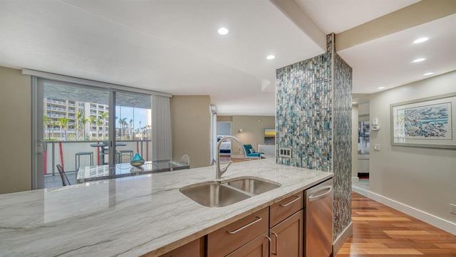 1111 N GULFSTREAM AVENUE 4E, Sarasota, FL 34236