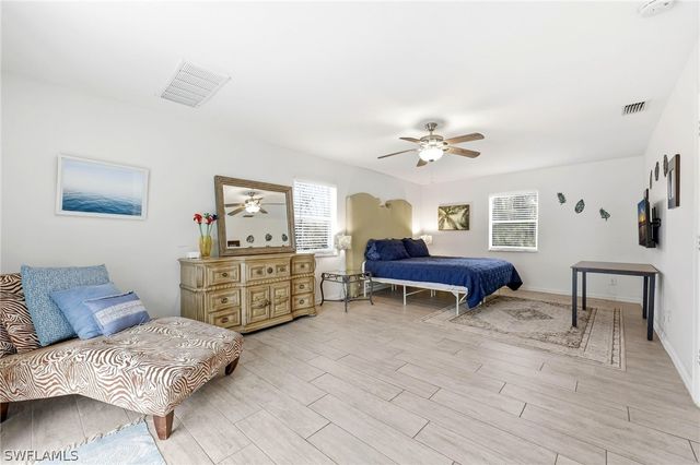 2347 Harbor RD, Naples, FL 34104