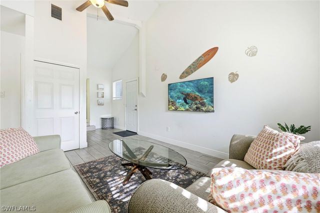 2347 Harbor RD, Naples, FL 34104