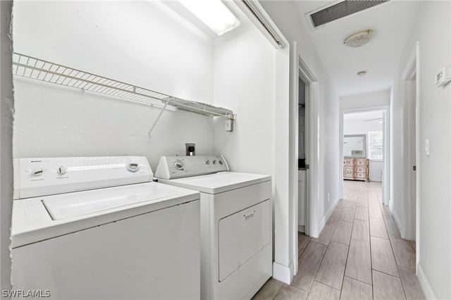 2347 Harbor RD, Naples, FL 34104