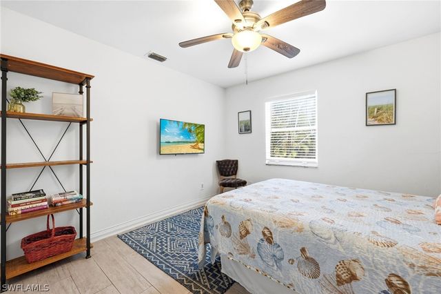 2347 Harbor RD, Naples, FL 34104