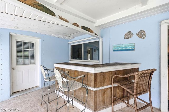 2347 Harbor RD, Naples, FL 34104