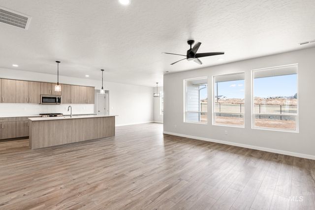 5419 S Danforth Ave, Nampa, ID 83686