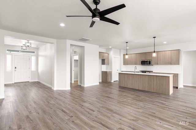 5419 S Danforth Ave, Nampa, ID 83686