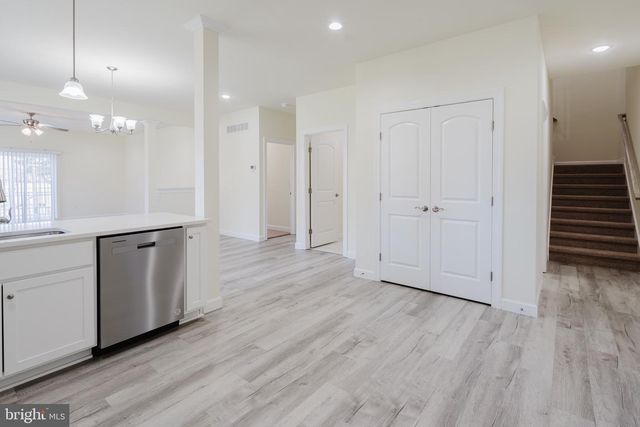 51 MAPLEDALE RD, Dover, DE 19904