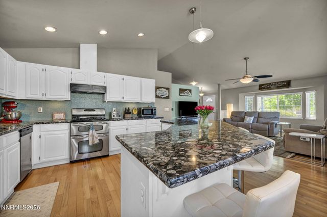 325 Veronica Avenue, Sparks, NV 89436