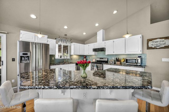 325 Veronica Avenue, Sparks, NV 89436