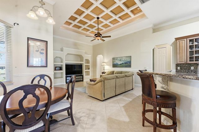2199 SE Heathwood Circle, Port St. Lucie, FL 34952