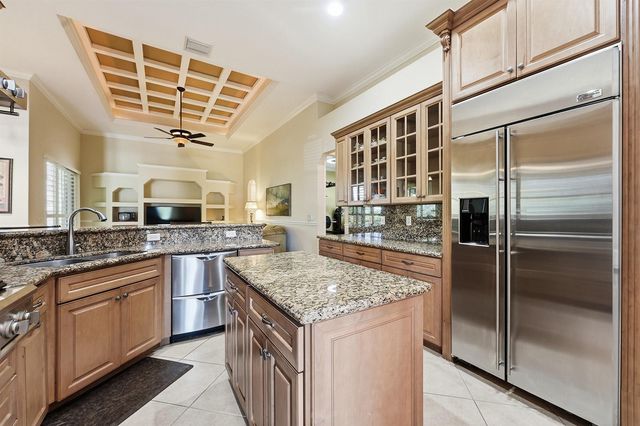 2199 SE Heathwood Circle, Port St. Lucie, FL 34952