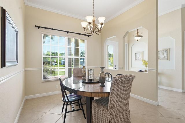 2199 SE Heathwood Circle, Port St. Lucie, FL 34952