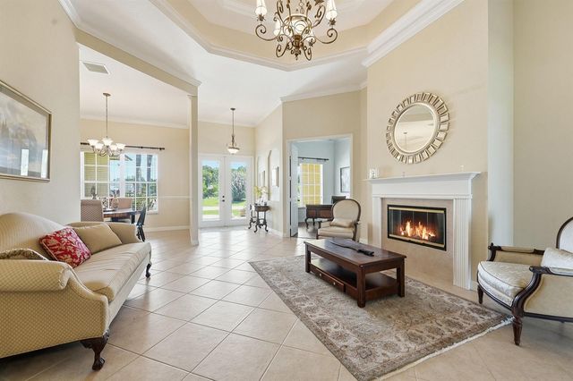 2199 SE Heathwood Circle, Port St. Lucie, FL 34952
