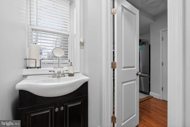 3952 MELON ST, Philadelphia, PA 19104