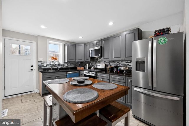3952 MELON ST, Philadelphia, PA 19104