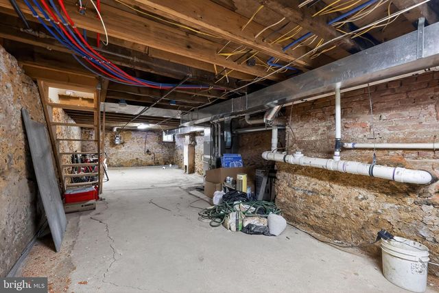 3952 MELON ST, Philadelphia, PA 19104