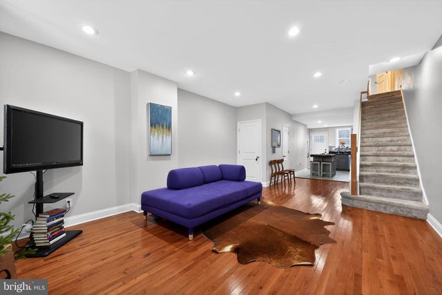 3952 MELON ST, Philadelphia, PA 19104