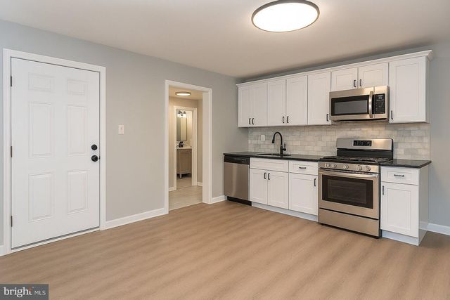 653 SPRUCE ST, Bristol, PA 19007