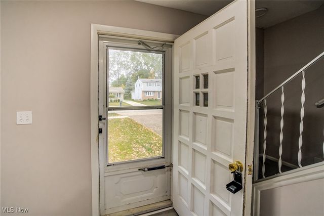 38109 Poplar Drive, Willoughby, OH 44094