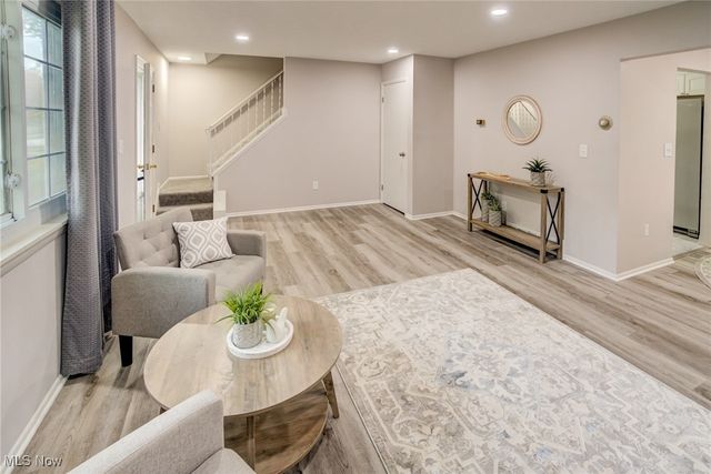 38109 Poplar Drive, Willoughby, OH 44094