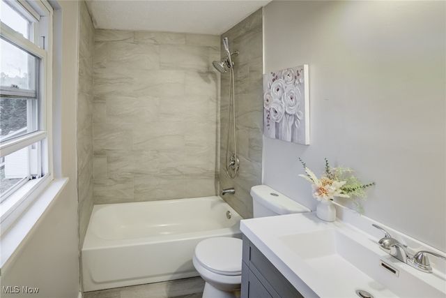 38109 Poplar Drive, Willoughby, OH 44094