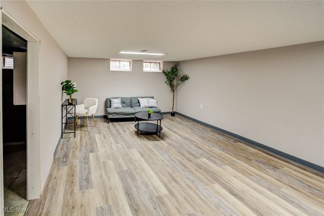 38109 Poplar Drive, Willoughby, OH 44094